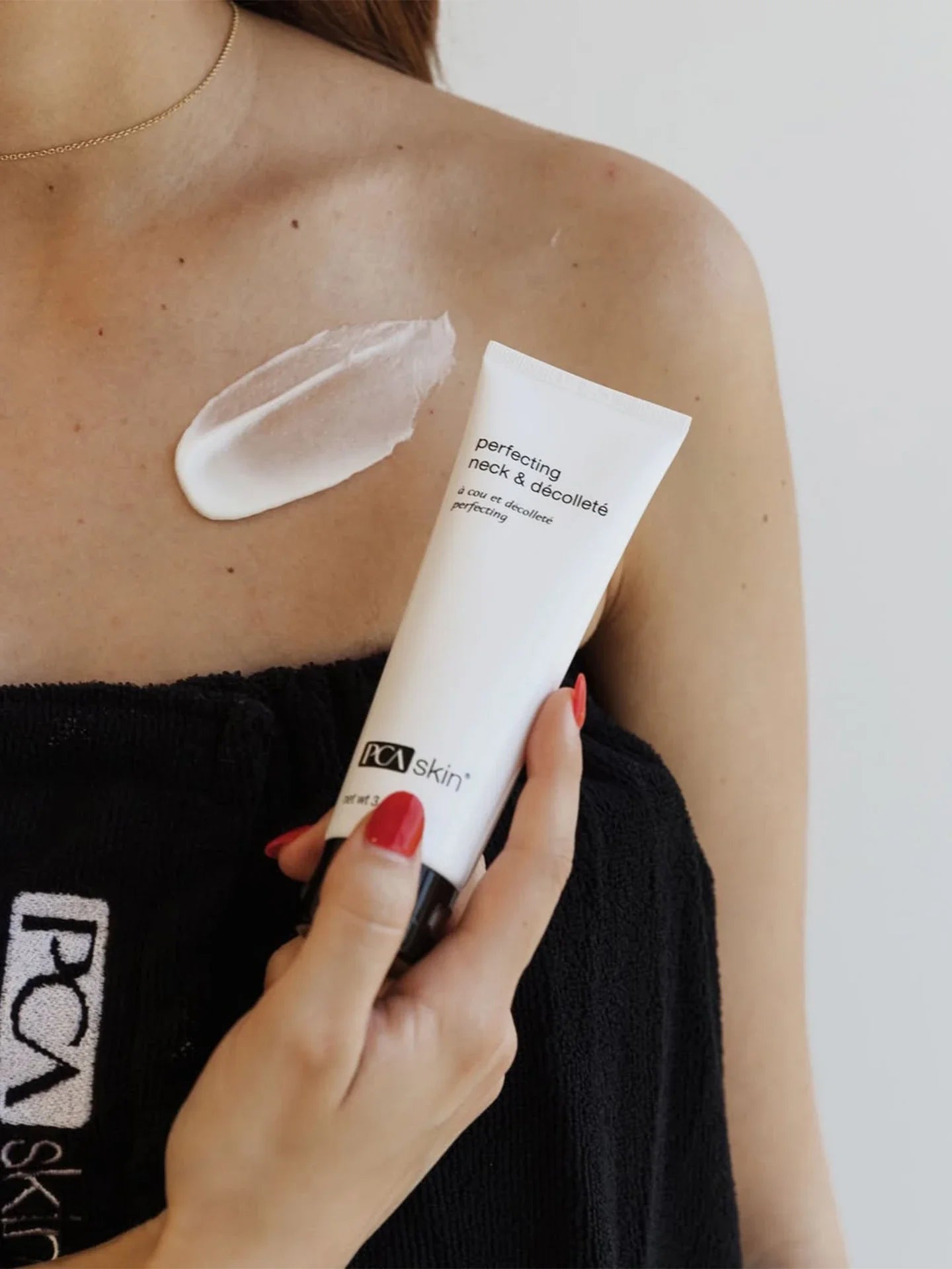 كريم التصحيح للرقبة ومنطقة الصدر Perfecting Neck & Decollete