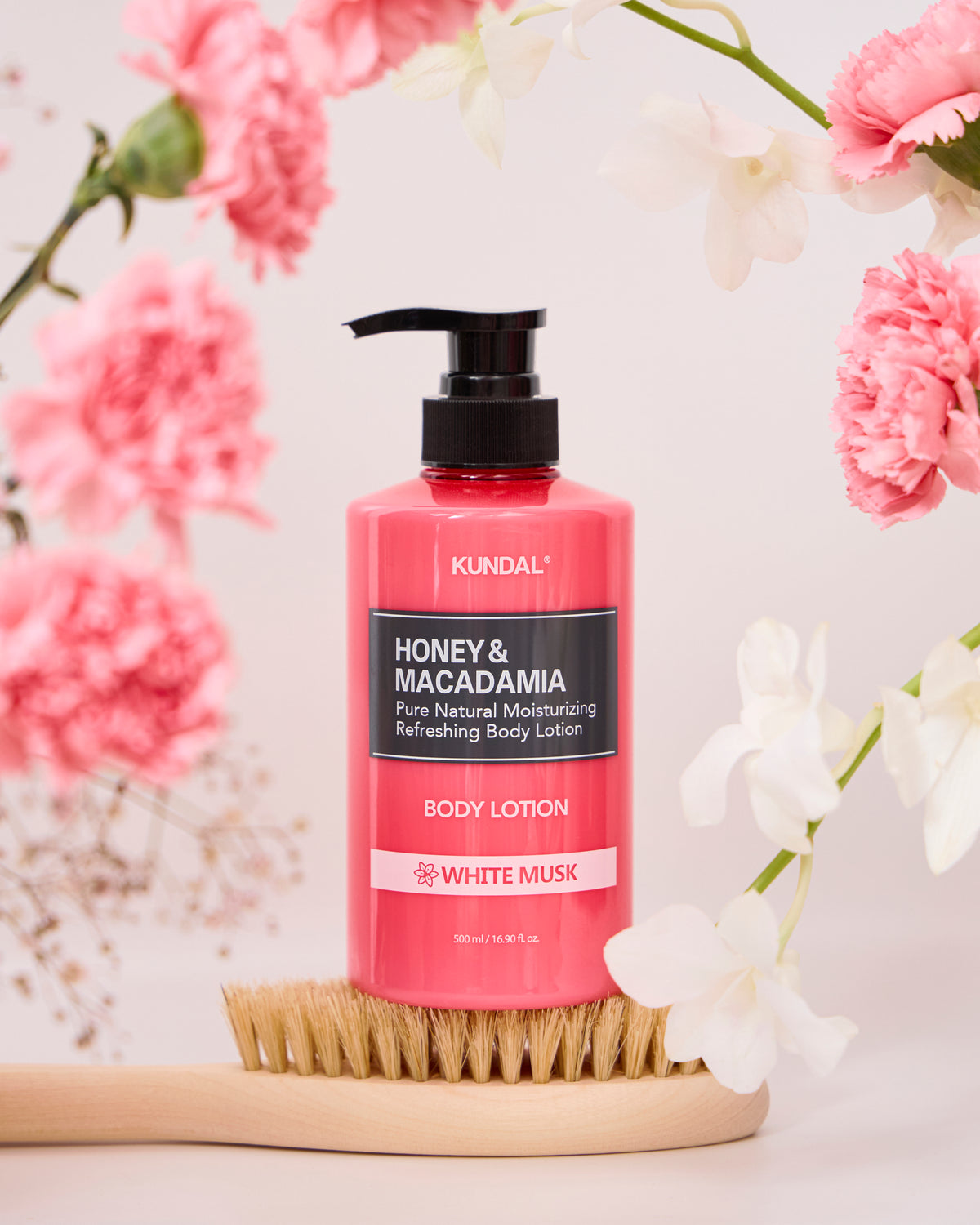HONEY & MACADAMIA PURE BODY LOTION WHITE MUSK 500ml - لوشن جسم بالعسل والمكاديميا – وايت مسك 500 مل