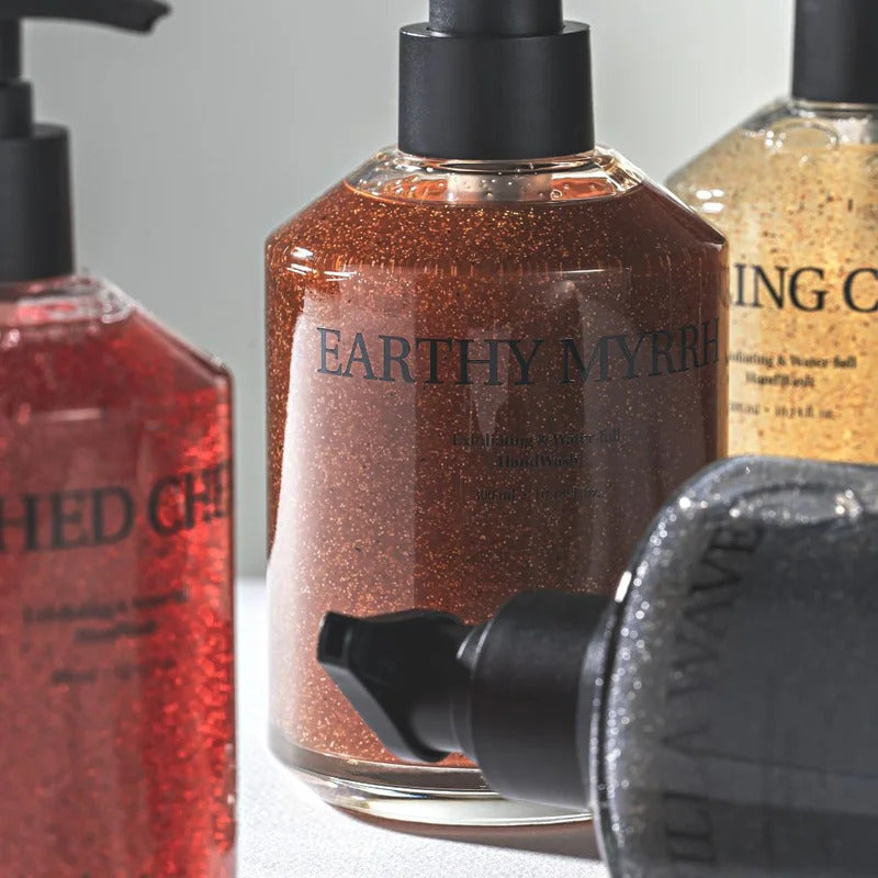 Exfoliating & Waterfull Hand Wash Earthy Myrrh 300ml - غسول يدين مقشّر ومرطب – إرثي مير 300 مل