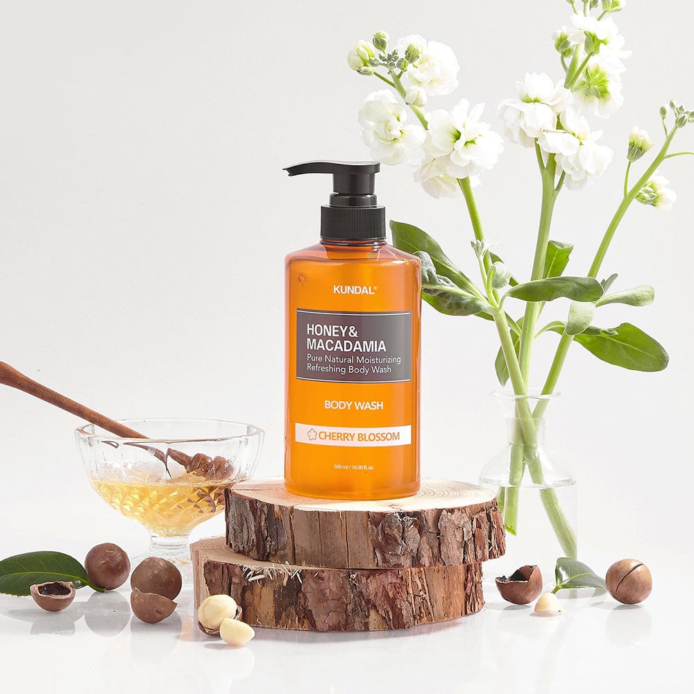 HONEY & MACADAMIA PURE BODY WASH CHERRY BLOSSOM 500ml - غسول جسم بالعسل والمكاديميا – زهر الكرز 500 مل